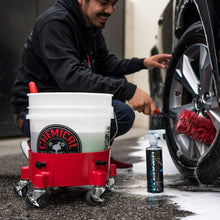 Charger l'image dans la galerie, Lien affilié-  Chemical Guys Heavy Duty Ultra Clear Detailing Bucket (4.5 Gal) and Bucket Lid (for Car Wash, Boat, Truck, RV, Fishing &amp; More)
