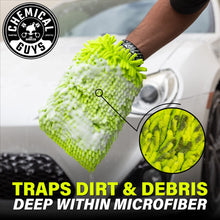 Charger l'image dans la galerie, Chemical Guys Chenille Premium Scratch-Free Microfiber Wash Mitt Green, Great for Cars, Trucks, SUVs, RVs &amp; More (2 Pack)